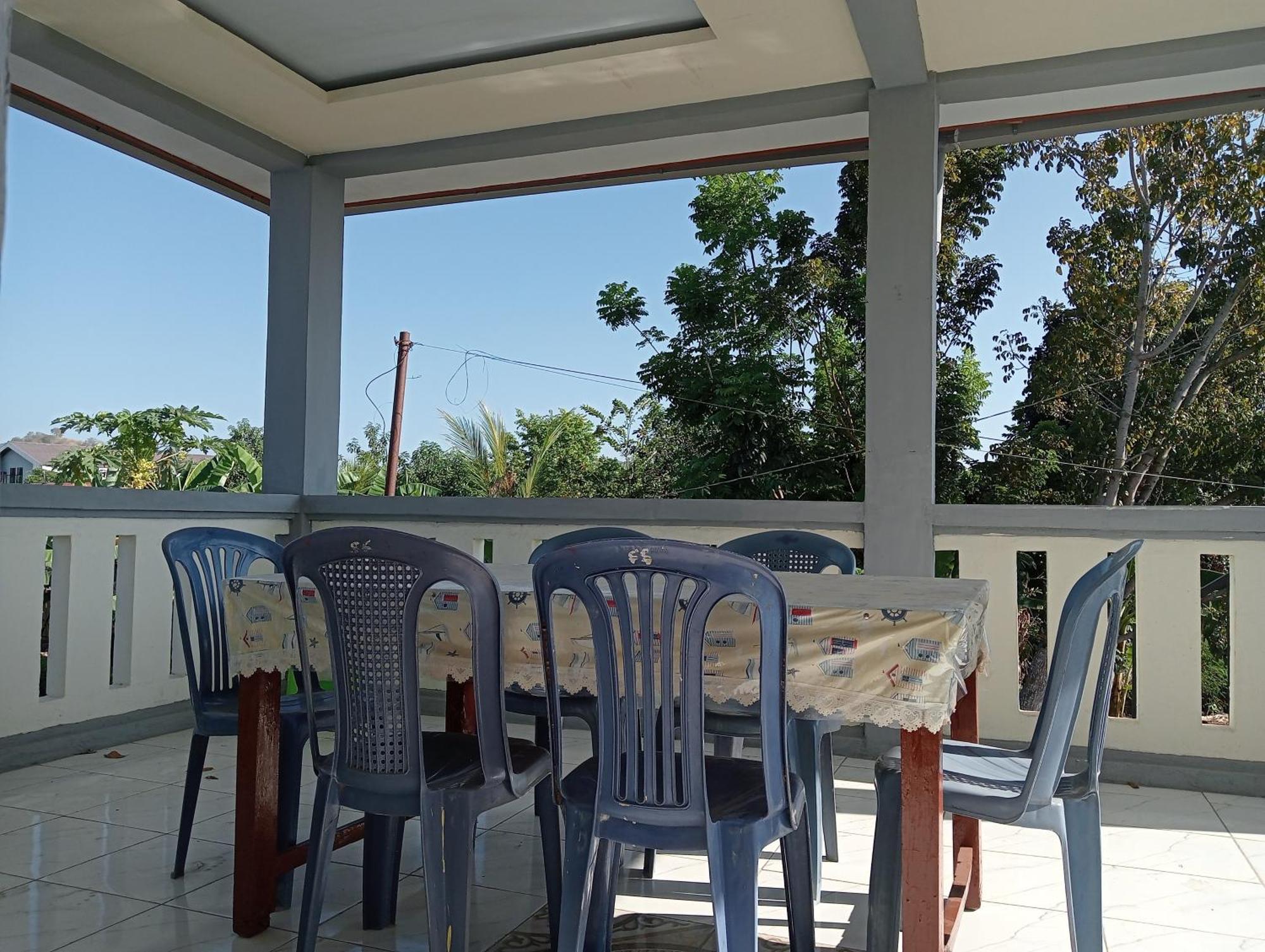 Yusilver Guest House Labuan Bajo Exterior foto